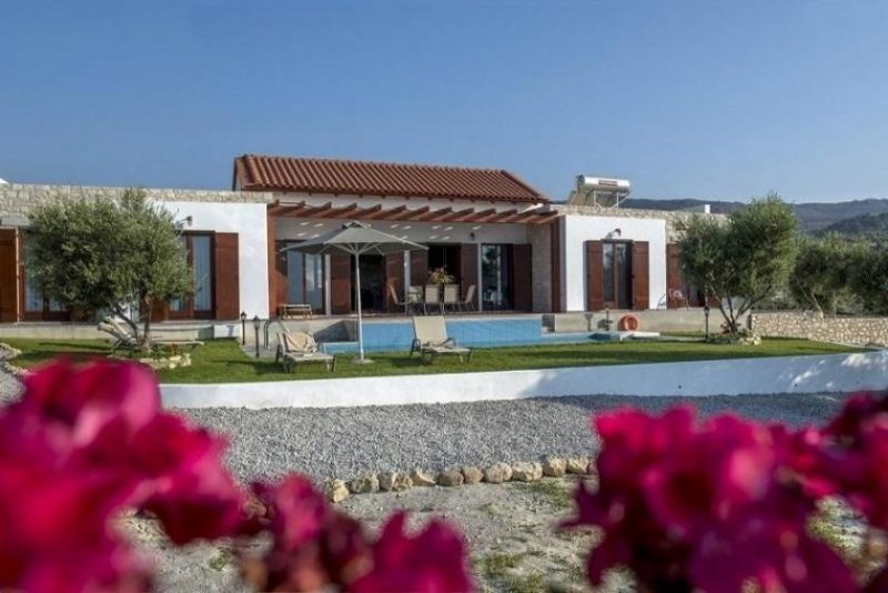 Kirianna Kreta, Kirianna: Geräumige Villa mit Pool und Dachterrasse zu verkaufen Haus kaufen